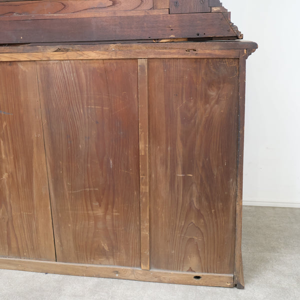 アンティークのミラーバックサイドボード