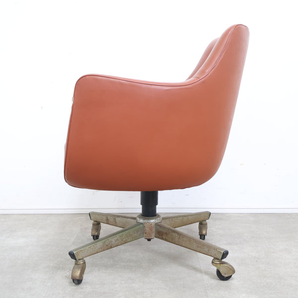 レトロなデスクチェア
