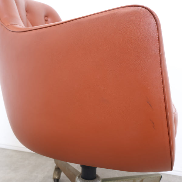 レトロなデスクチェア