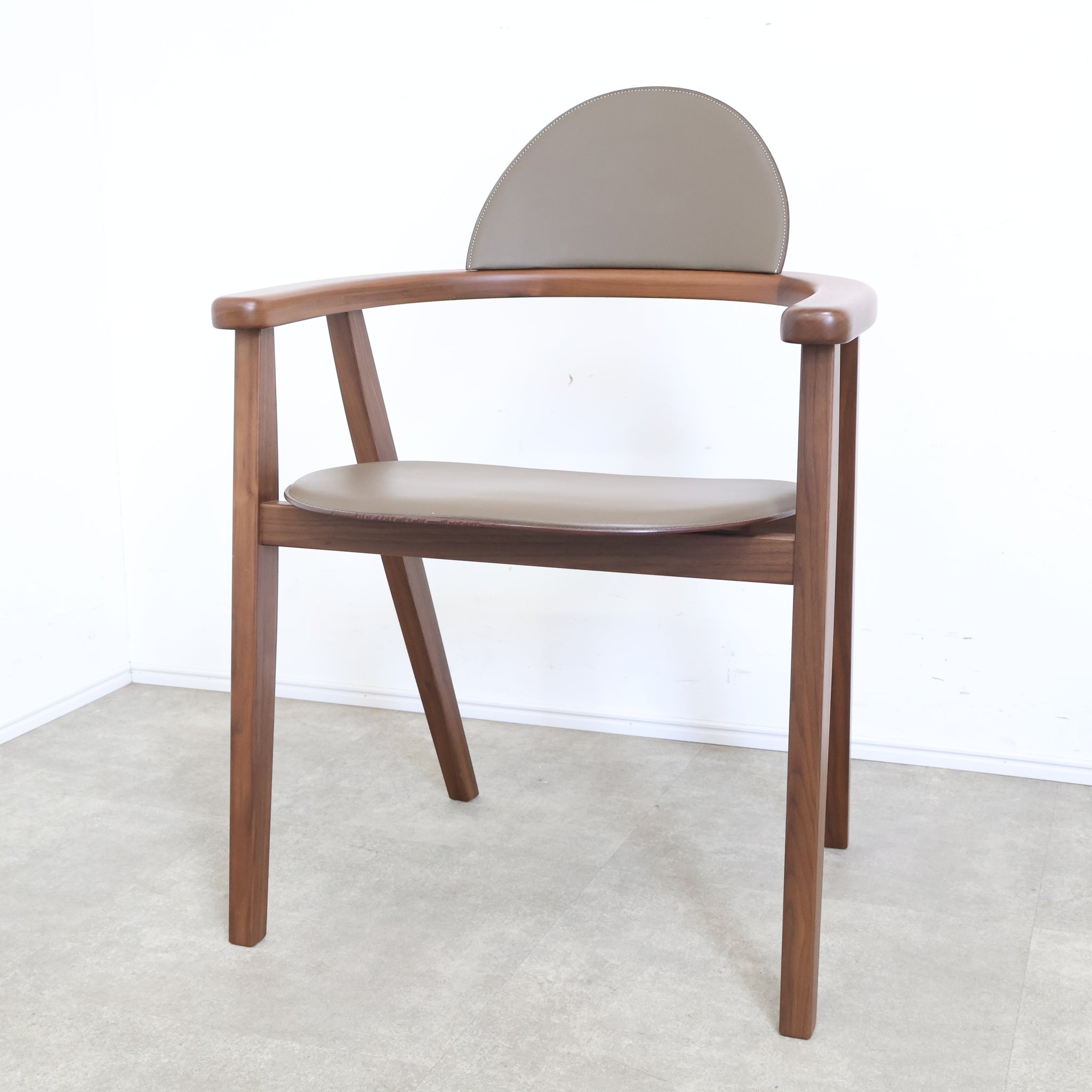 中古チェアの通販ならBANUL – バナルオンラインショップ（BANUL）
