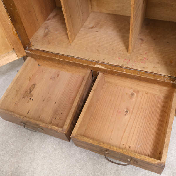 コンパクトな戸棚・キャビネット