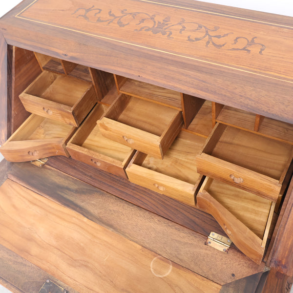 バロック様式のアンティークライティングビューロー