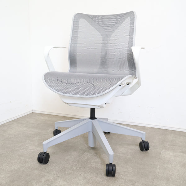 Herman Miller（ハーマンミラー）高機能ワークチェア「Cosm Chair コズムチェア」