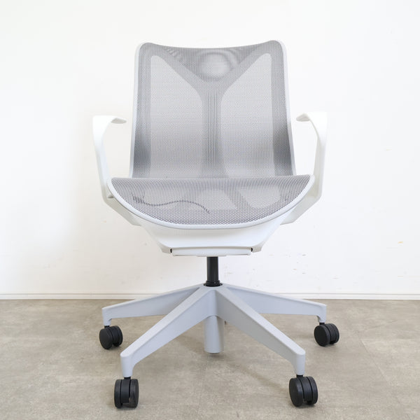 Herman Miller（ハーマンミラー）高機能ワークチェア「Cosm Chair コズムチェア」