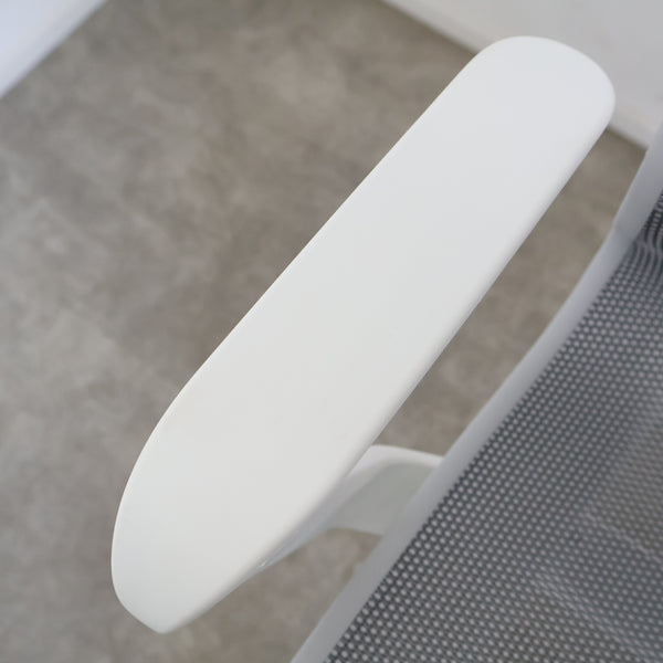 Herman Miller（ハーマンミラー）高機能ワークチェア「Cosm Chair コズムチェア」
