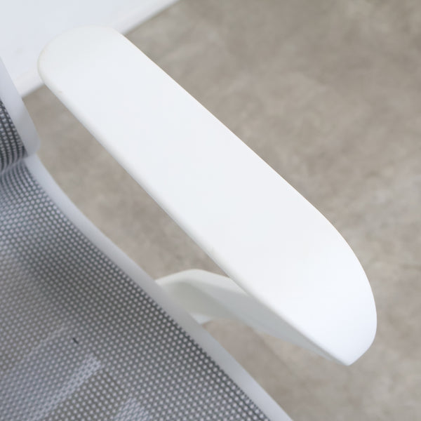 Herman Miller（ハーマンミラー）高機能ワークチェア「Cosm Chair コズムチェア」