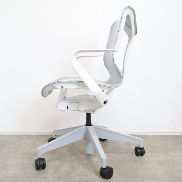 Herman Miller（ハーマンミラー）高機能ワークチェア「Cosm Chair コズムチェア」