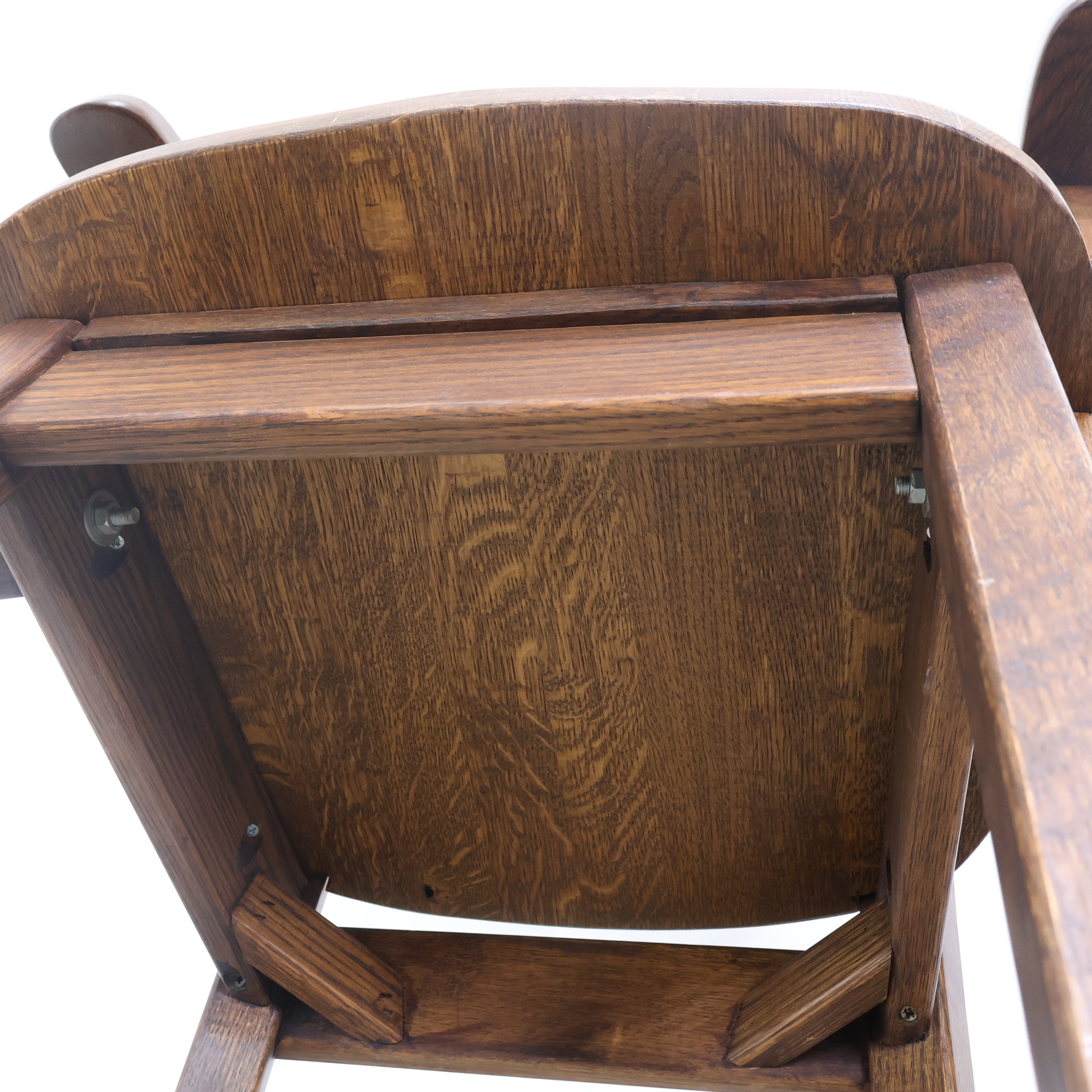 無垢材のクラシックなアームチェア – バナルオンラインショップ（BANUL