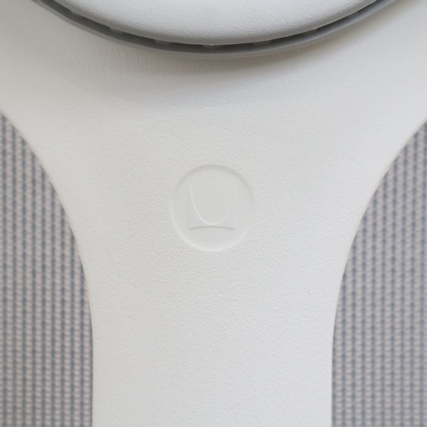 Herman Miller（ハーマンミラー）高機能ワークチェア「Cosm Chair コズムチェア」