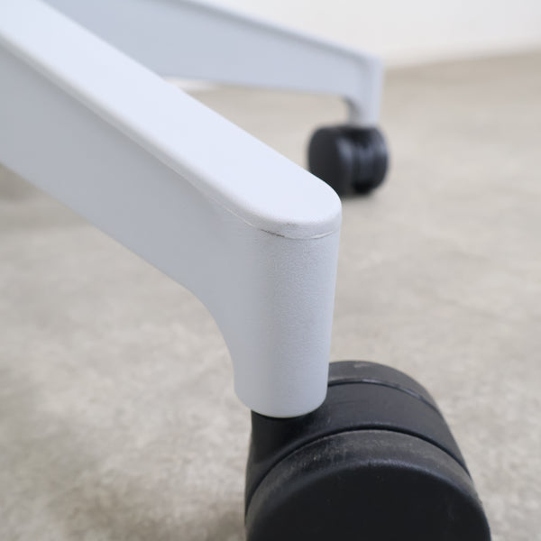 Herman Miller（ハーマンミラー）高機能ワークチェア「Cosm Chair コズムチェア」