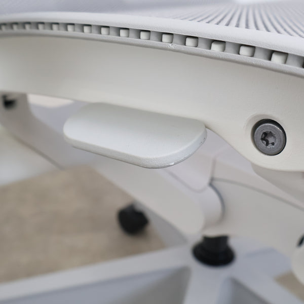 Herman Miller（ハーマンミラー）高機能ワークチェア「Cosm Chair コズムチェア」