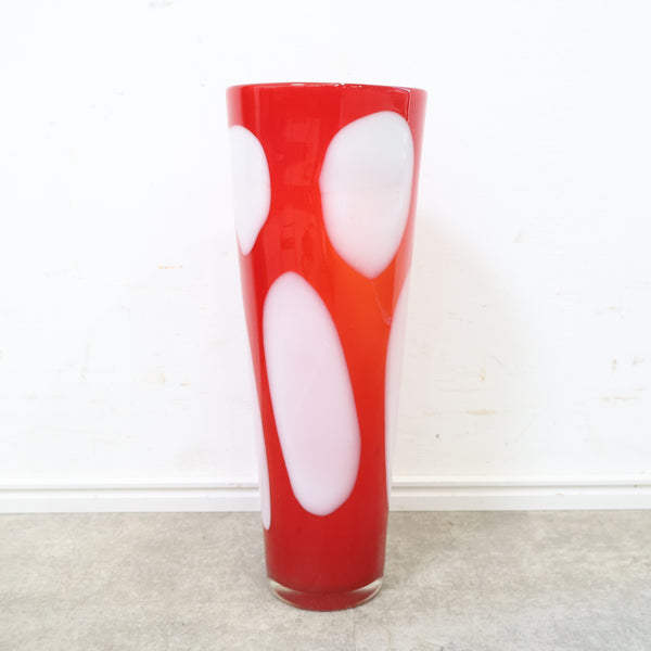 赤い水玉ガラスのフラワーベース