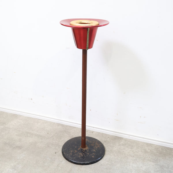 赤いスリムなスモークスタンド・灰皿