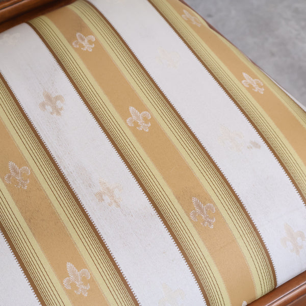 チッペンデール様式のアームチェア