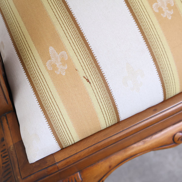 チッペンデール様式のアームチェア