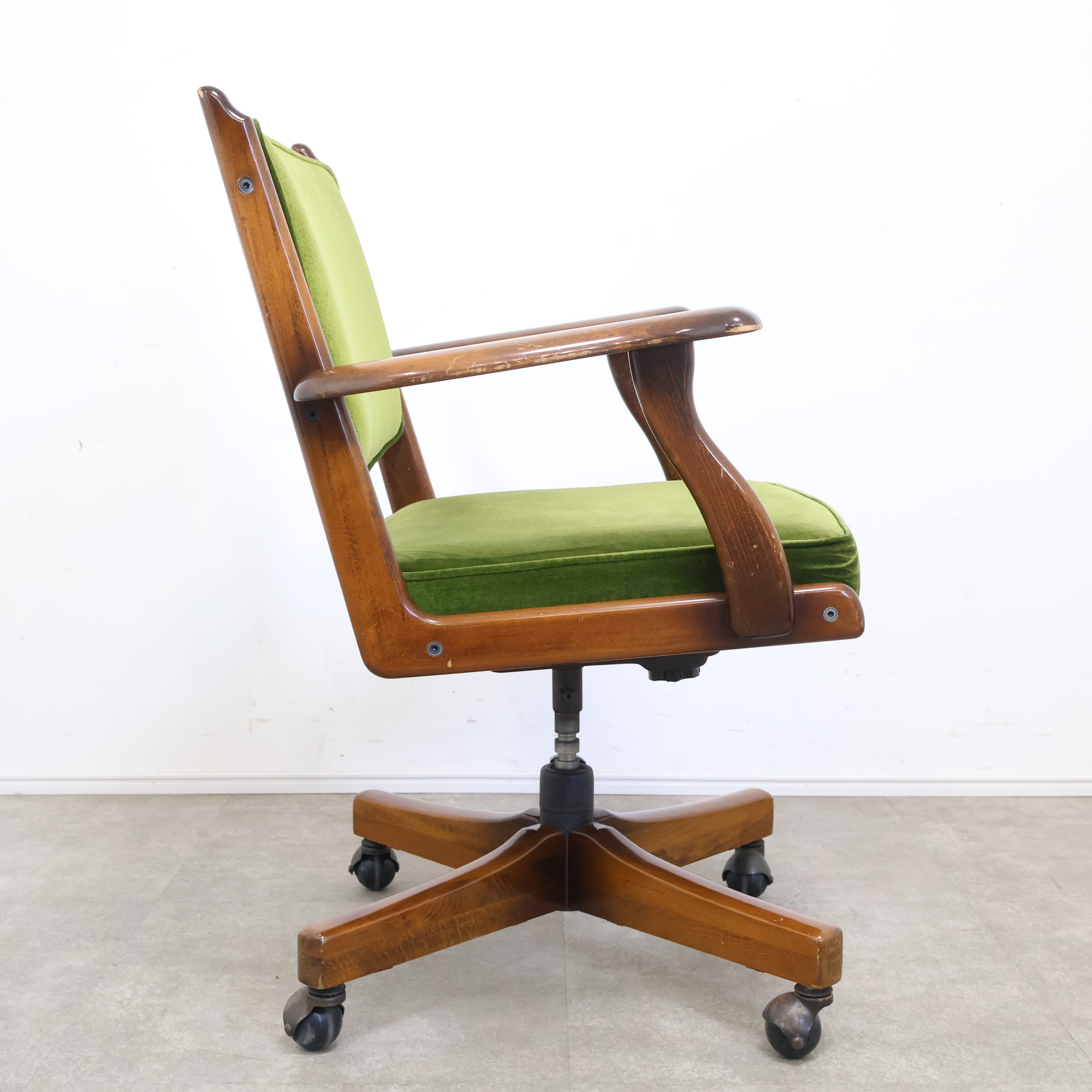 オールドカリモクのデスクアームチェア – バナルオンラインショップ