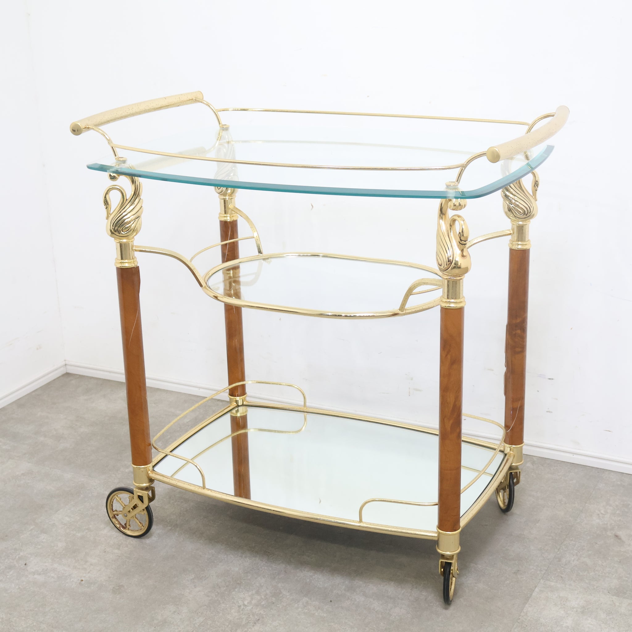 スワンモチーフのワゴン