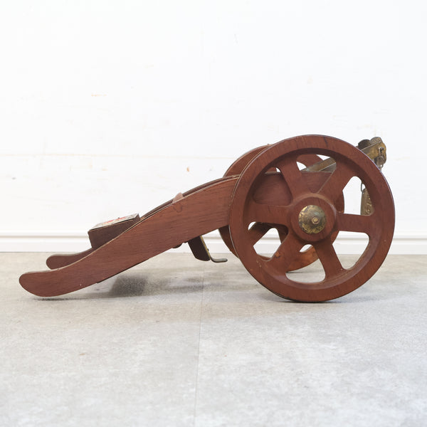木製大砲型ボトルホルダー