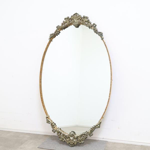 アイアンフレームのウォールミラー