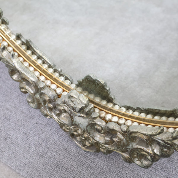 アイアンフレームのウォールミラー