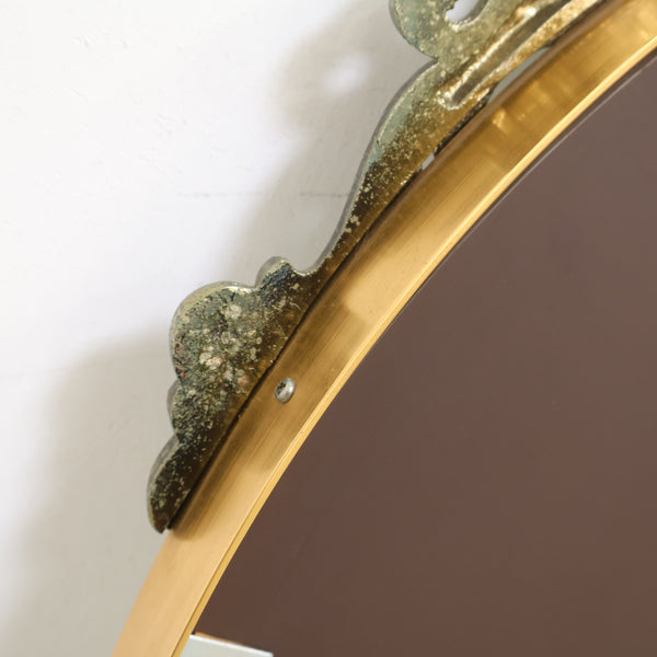 アイアンフレームのウォールミラー