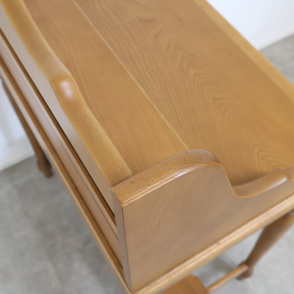 カリモク家具 カントリー調のコンソールデスク