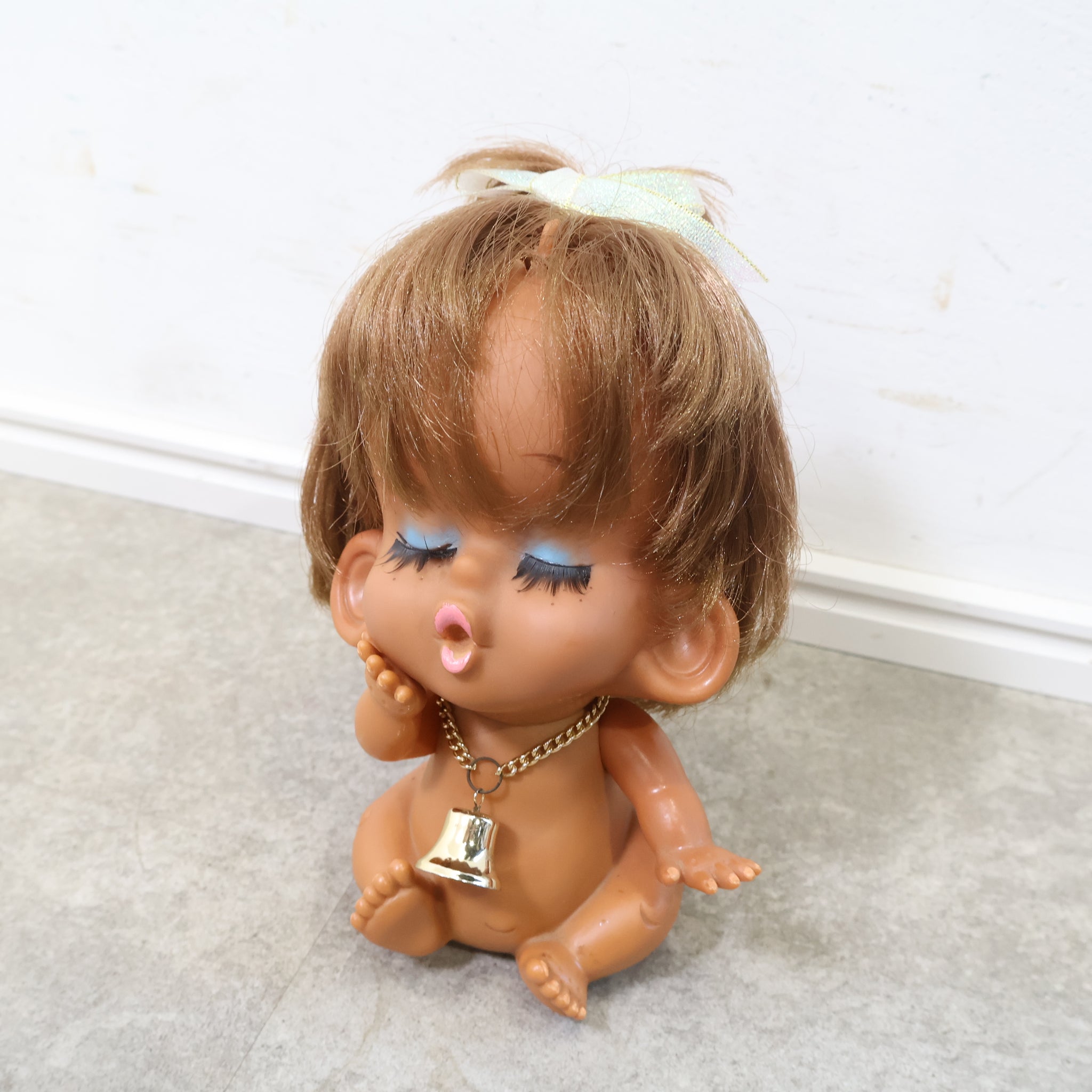 レトロなソフビ人形