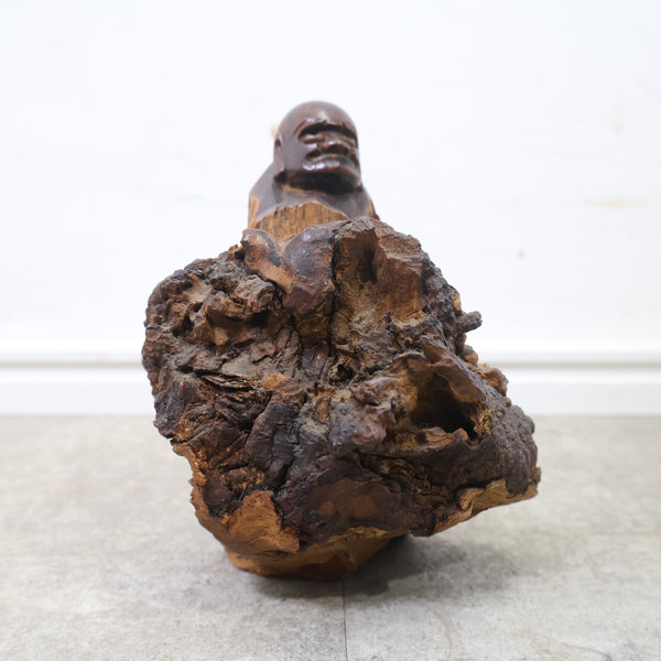 達磨大師の木彫り像