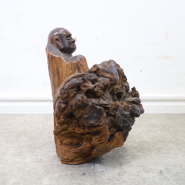 達磨大師の木彫り像