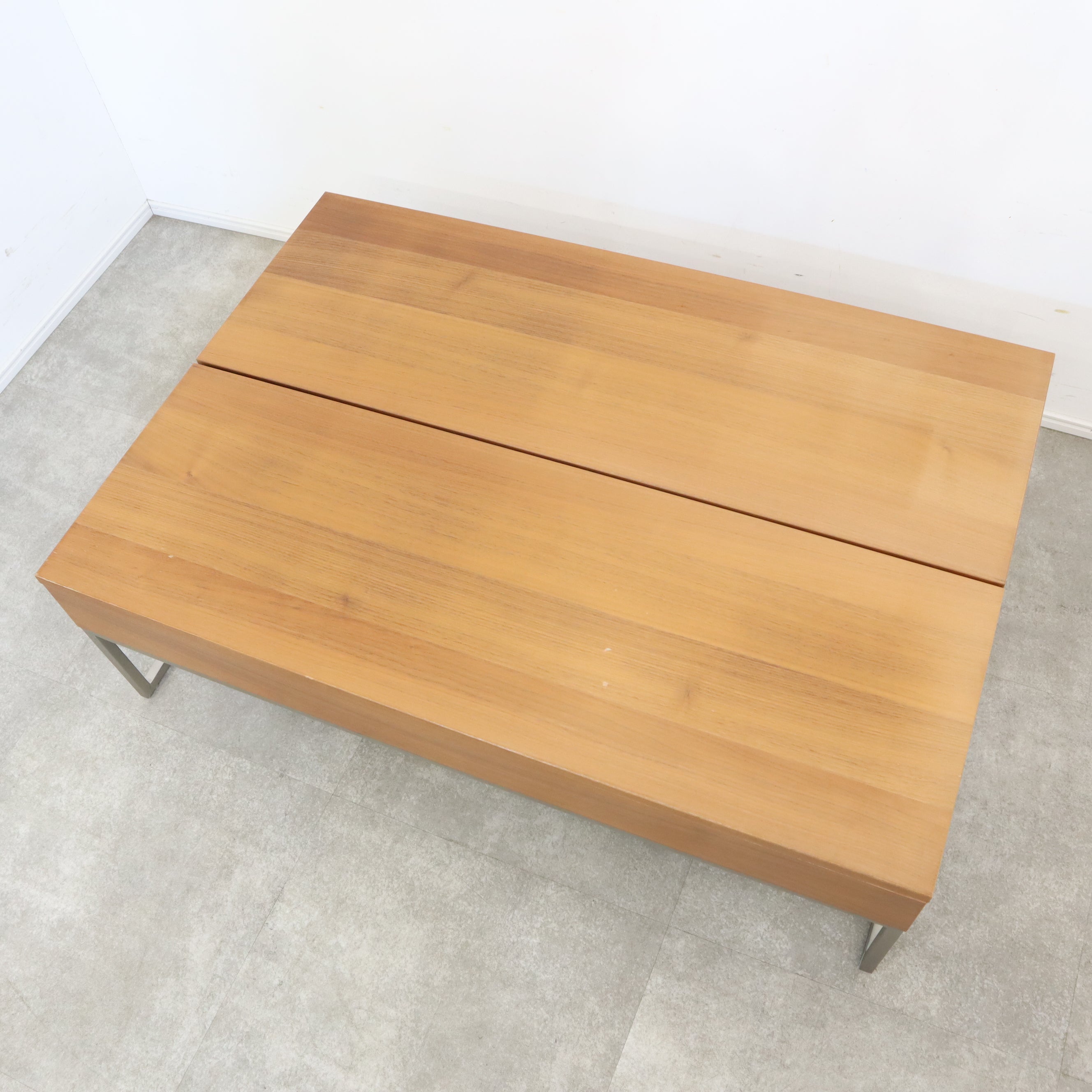 【BoConcept】リフトアップローテーブル Granvilleウイング収納 BoConcept】リフトアップローテーブル Granvilleウイング収納