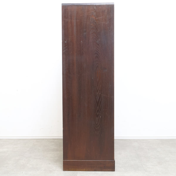 古い茶箪笥・飾り棚