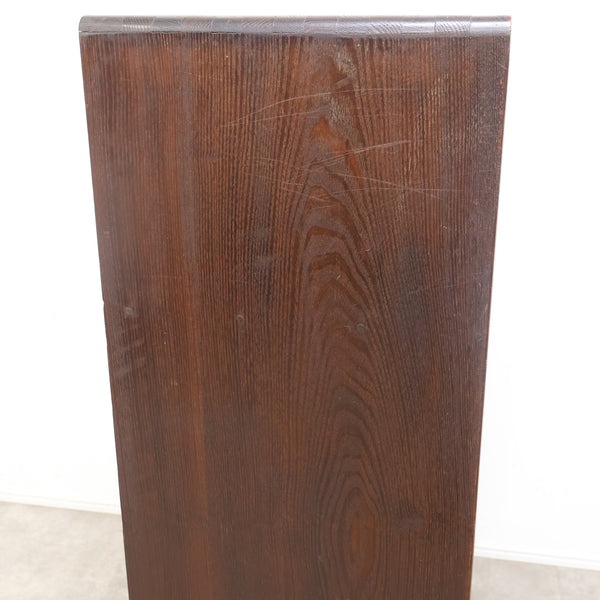 古い茶箪笥・飾り棚