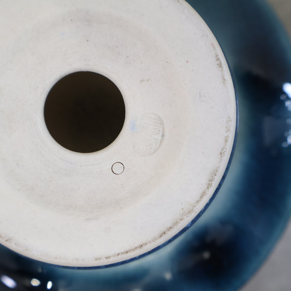 青釉が美しい陶器製の花器