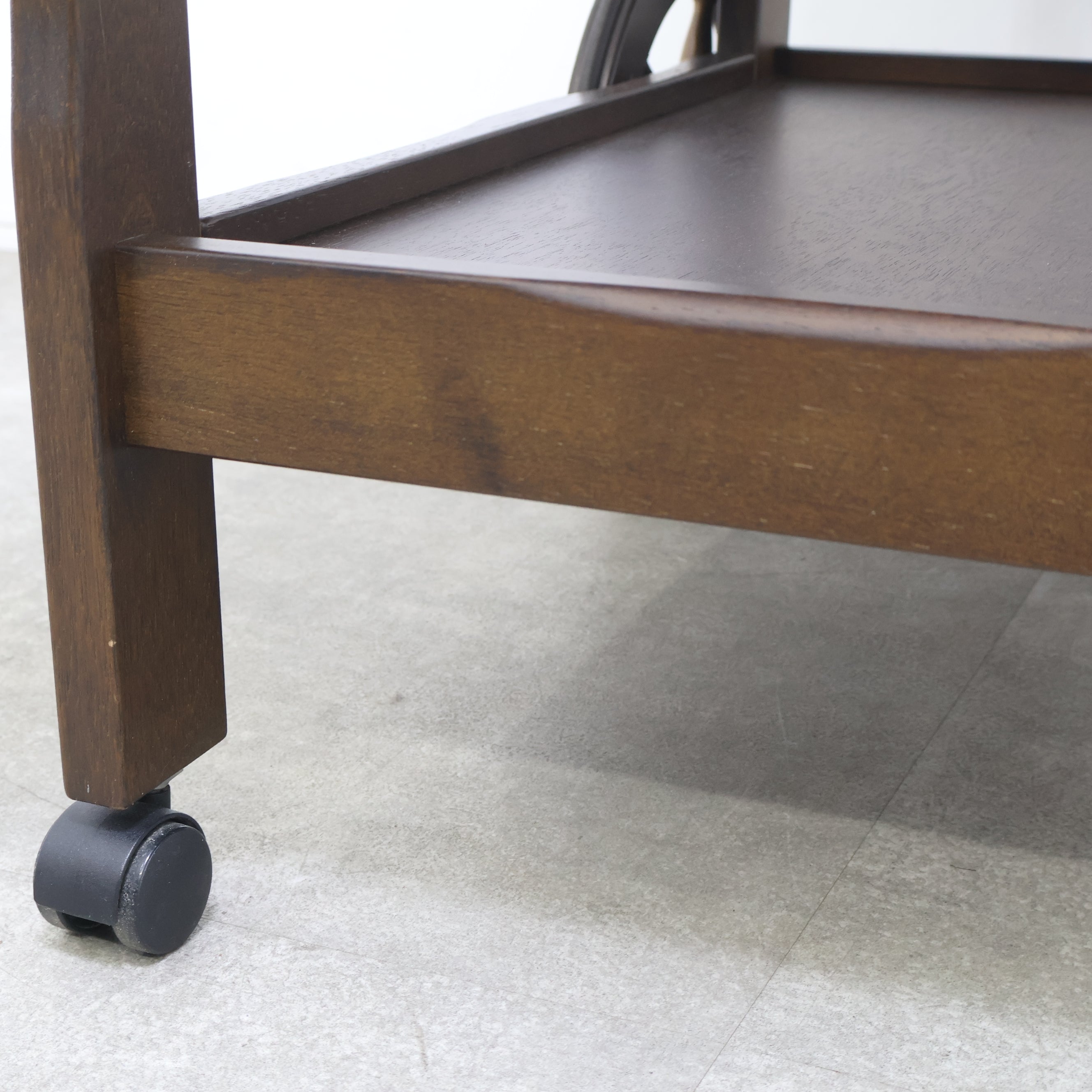 カリモク家具のキッチンワゴン・サイドテーブル – バナルオンライン