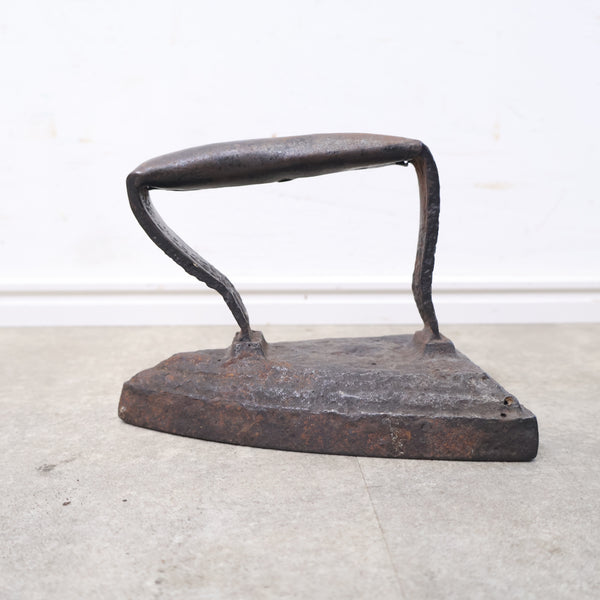 アンティークの鋳鉄製アイロン