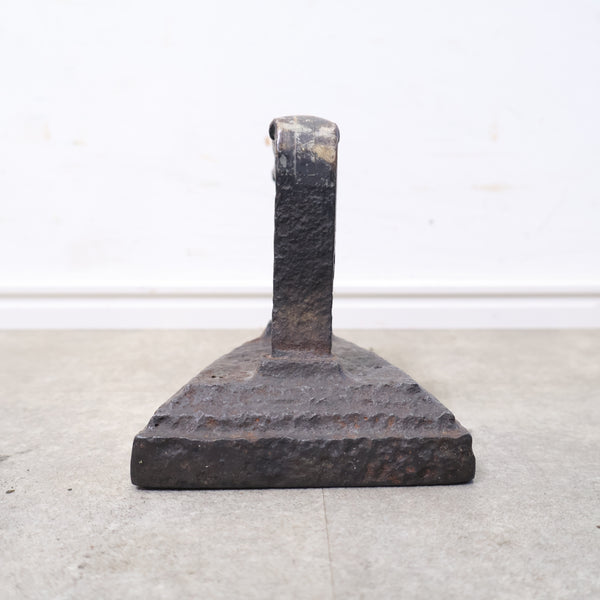 アンティークの鋳鉄製アイロン