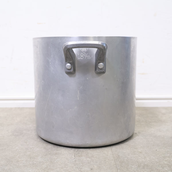 アルミニウム製の寸胴鍋（18cm）