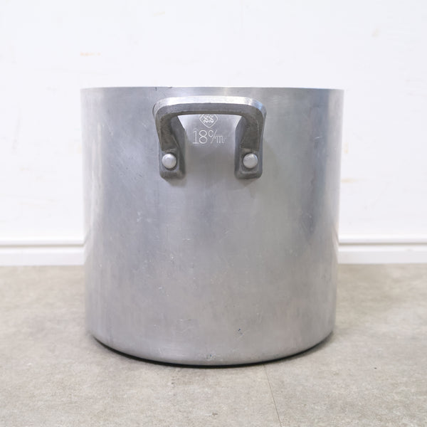 アルミニウム製の寸胴鍋（18cm）