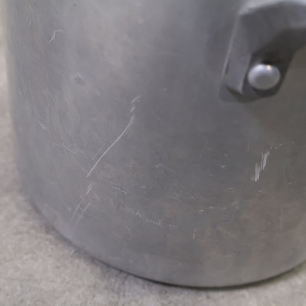 アルミニウム製の寸胴鍋（18cm）