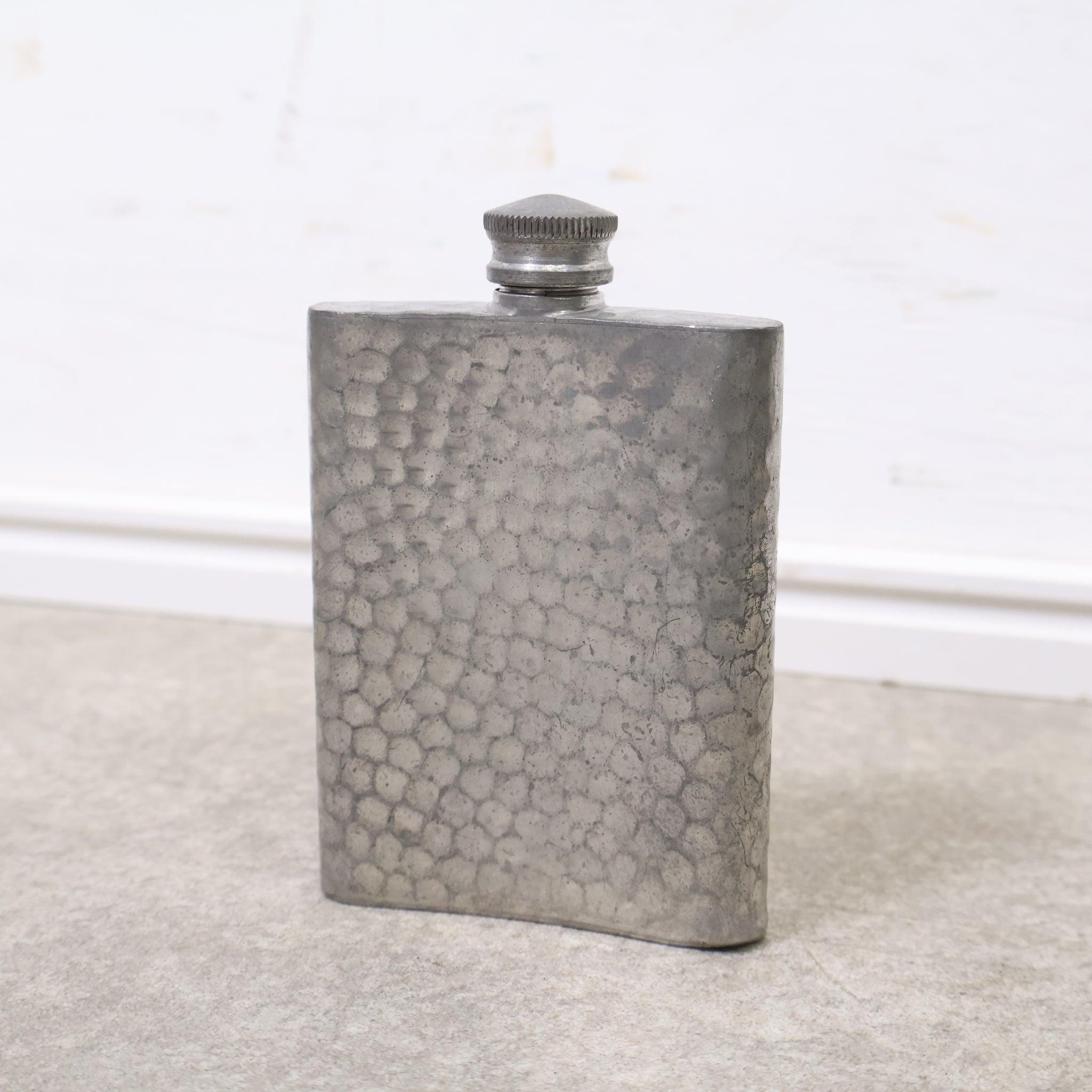 BUSHMASTER LTD製スキットル 4oz