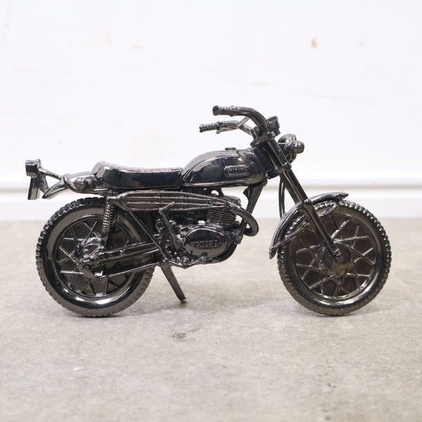 YAMAHA DT-1のメタル製オブジェ