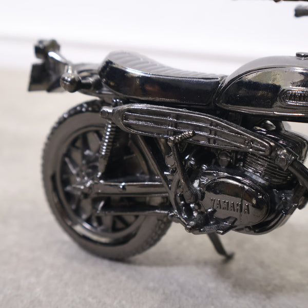 YAMAHA DT-1のメタル製オブジェ