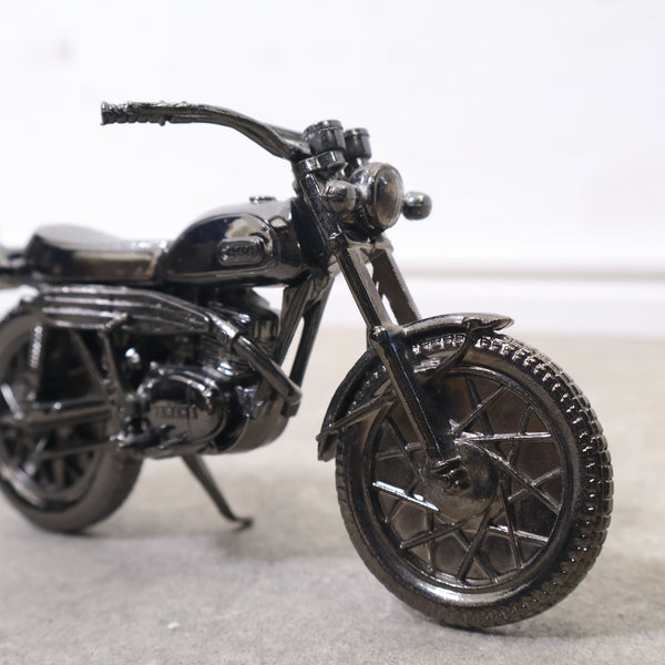 YAMAHA DT-1のメタル製オブジェ