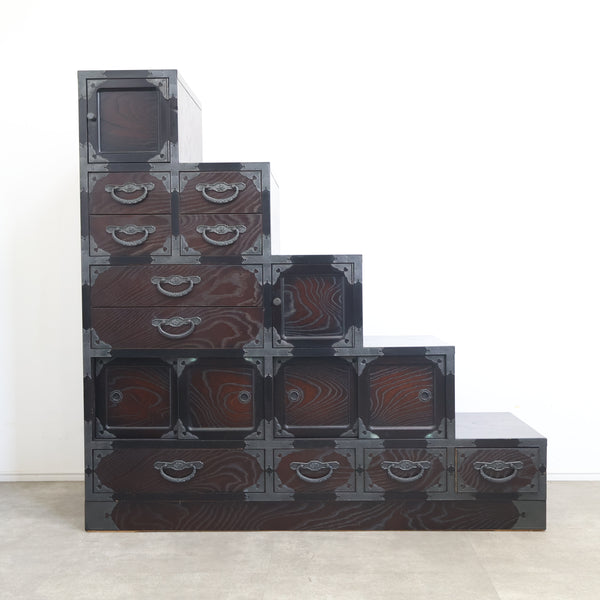 民芸家具の階段箪笥・和ダンス