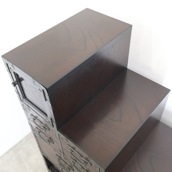 民芸家具の階段箪笥・和ダンス