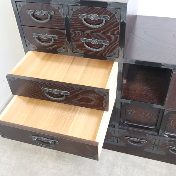 民芸家具の階段箪笥・和ダンス