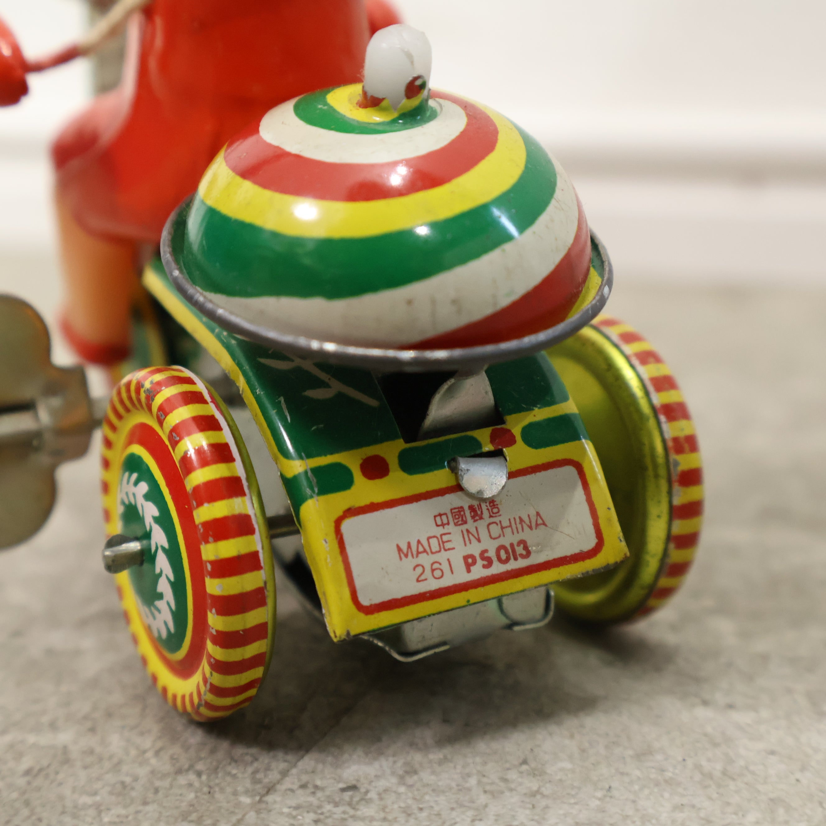 ブリキの三輪車の玩具 – バナルオンラインショップ（BANUL）の通販なら