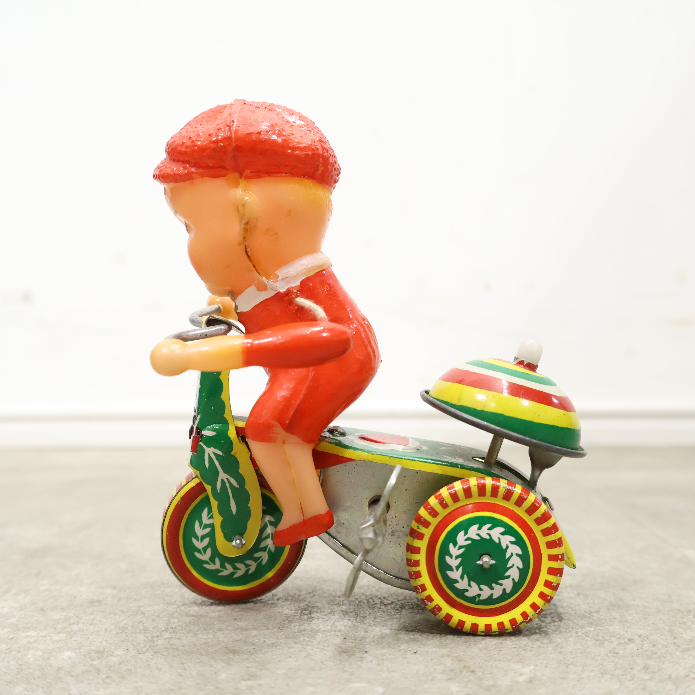 ブリキの三輪車の玩具 – バナルオンラインショップ（BANUL）の通販なら
