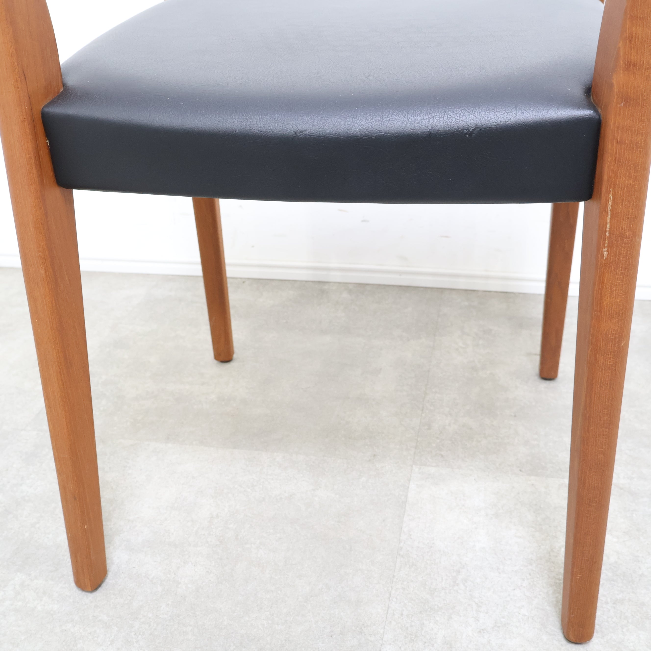 Svegards Markaryd スヴェガーズ ダイニングチェア 木製 椅子 チーク