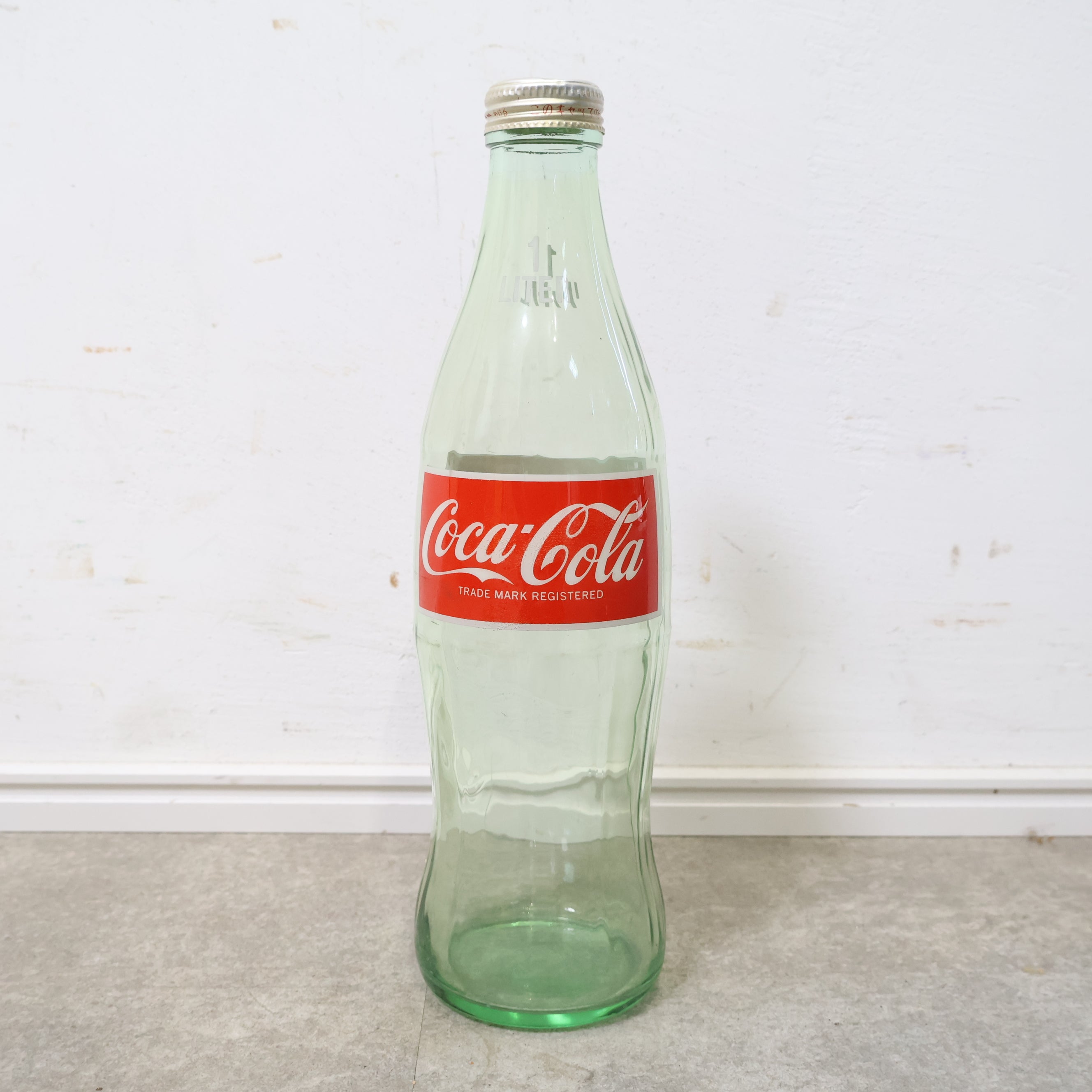 コカコーラのガラス瓶（1リットル）② – バナルオンラインショップ